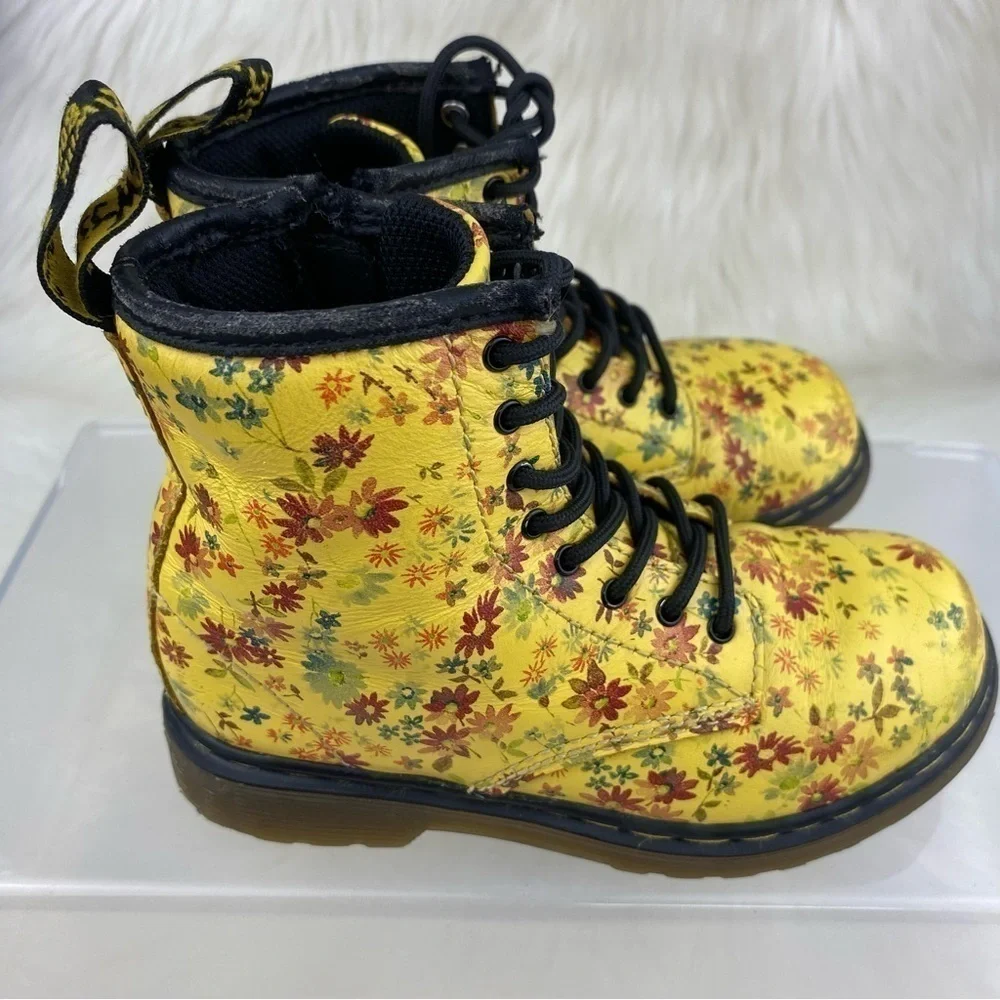 DR.MARTENS LACE UP BOOTS FLOWERS PRINT YELLOW COLOR size 10 kids